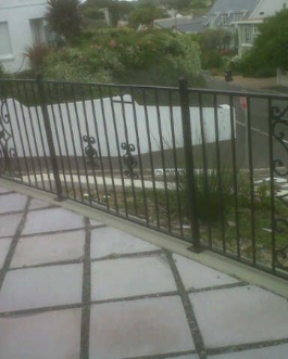 Deck railing